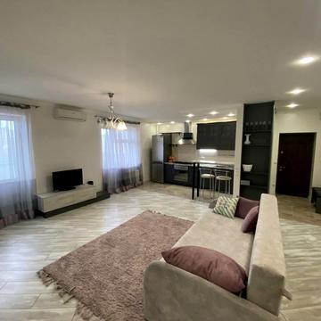 Садова вул., 36