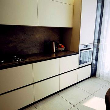 Продаж 2х кімнатної квартири з ремонтом ЖК Сімейна фортеця