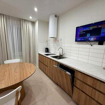 Первая аренда с дорогим ремонтом. ЖК Радужный