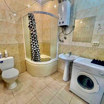 Продаж 2 квартири за ціною однієї  біля Шевченківського гаю