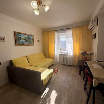 Продаж затишної  2-кімнатної квартири  по вул. Каунаська