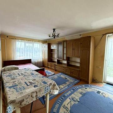 Терміново здається 2 км квартира р-н Миру, вільна, ключі!