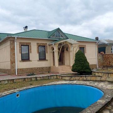 Продам будинок. Вул.Грушевського,27.