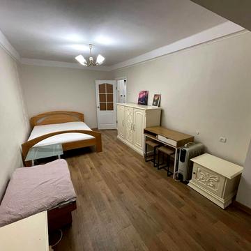 Володимира Івасюка просп. (Героїв Сталінграду), 15-Б