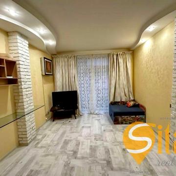 Продаж однокімнатна квартира вул. Л. Жаботинського(019)