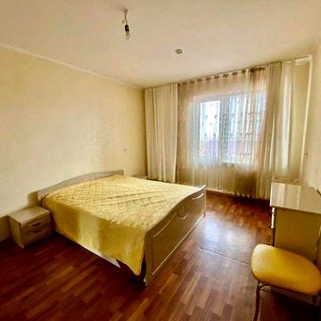 Продаж 3к квартири 99 кв. м на вул. Ващенка Григорія 3 ЖК Молодіжний квартал