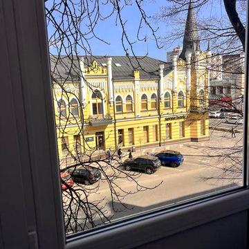 1 кімнатна квартира в самому центрі