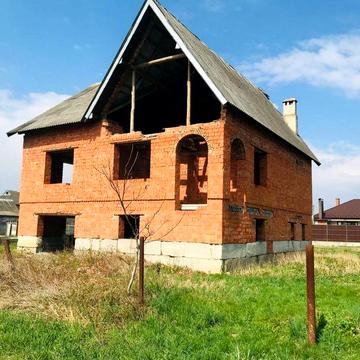 Продаж найдешевшого збудованого будинку в топовій локації біля дороги!