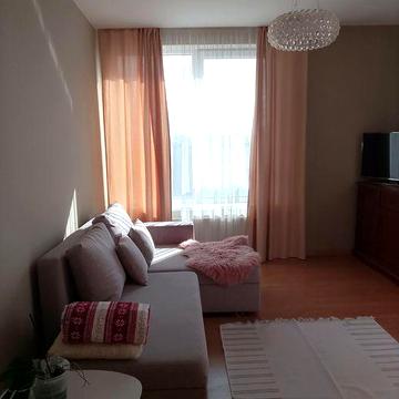 Оренда квартири в центрі. З терасою. Новобудова