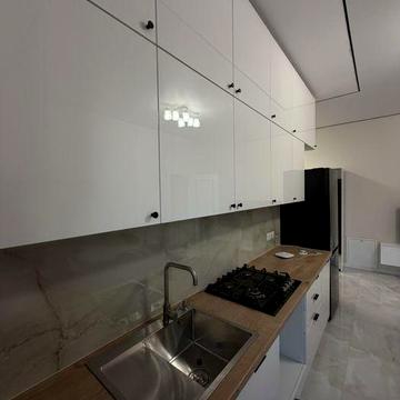 Продаж великоі 1,5кім квартири, газ