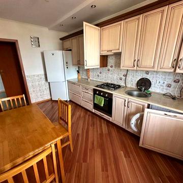 Оренда дешевої просторої 1к кв. по вул. Угорницька