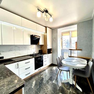 2-кімн квартира на Пасічній. Якісний ремонт, 2 санвузли, для сімʼї.