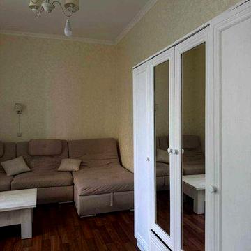 Здається в оренду однокімнатна квартира по вулиці Толстого!