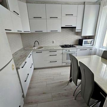 3к сучасна квартира на Келецькій АГВ( є резервне живлення)