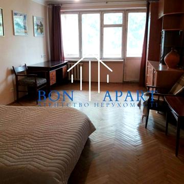 Єреванська вул., 8-А