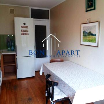 Єреванська вул., 8-А