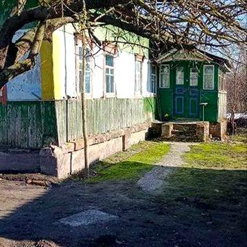 Будинок у с. Поліське Чернігівської обл. (Коропська ТГ)