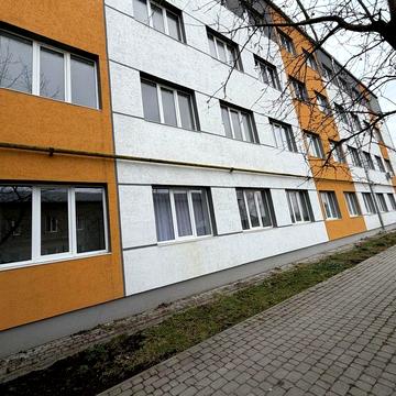 Продаж 1 кім з незавершеним ремонтом