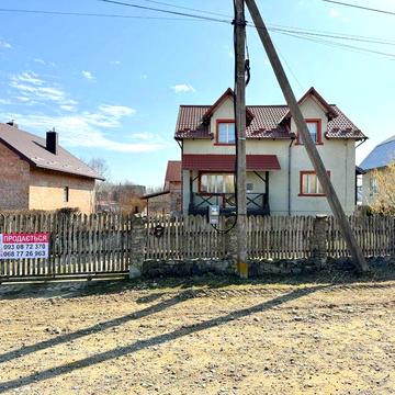 Просторий будинок для великої родини  с. Добряни, вул.Б.Хмельницького
