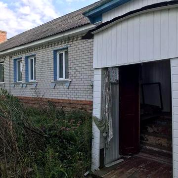 Продам частину будинку у м.Мена