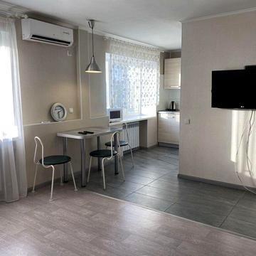 Сдается 1 ком. кв., 4/5 эт., 35м. кв., ул. Независимая Украина, г. Зап