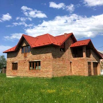 Продається будинок з земельною ділянкою 10 сот. в м. Косів, в. Мазепи