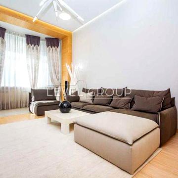 3 кім 123 м кв вул Круглоуніверситетська 7