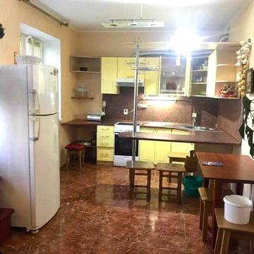 Центр міста! вул. Татарська, 7. двокімнатна, 80кв.м.,окремі кімнати!