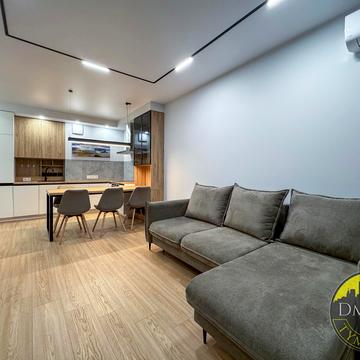 Європейського Союзу просп. (Правди), 51