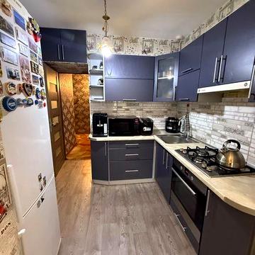 Продам 2 кім. кВ на Парковій.