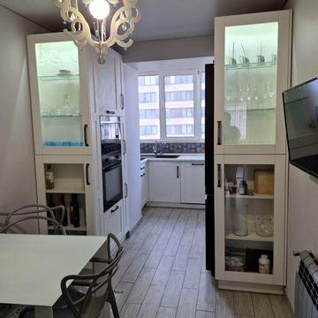 Продаж 3 кімнатної квартири в центрі міста .