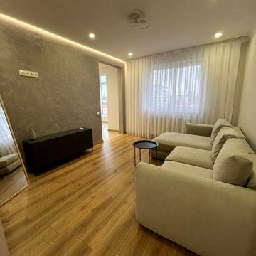 Оренда  2-ох кімнатна, центр міста, ВЛАСНИК