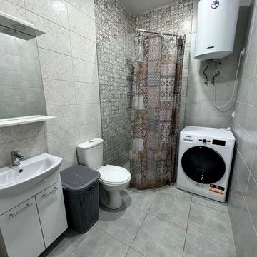 р 1К квартира з окремим входом і паркомісцем, ремонт, Льонокомбінат