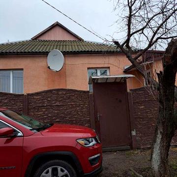 Продам 1/2 дома на поселке Жуковского