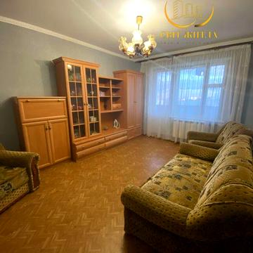 Продаж 2 к квартири на Металургів