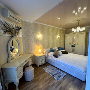 Сдам длительно  новая евродвушка ЖК  Среднефонтанский 5 этаж