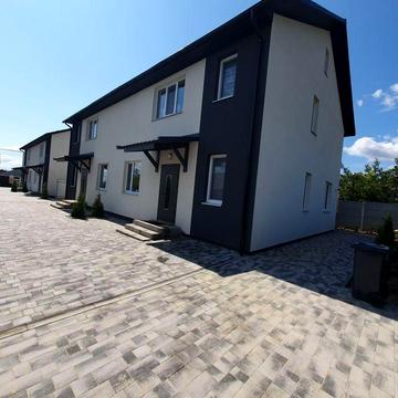 Продам дуплекс в новому,  сучасному районі.