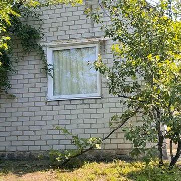 Продам дачу, цегляний будинок, зелена ділянка