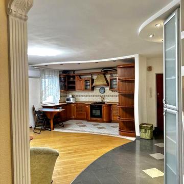 ‼️Держ програми,працюємо‼️Простора трикімнатна Квартира на Парковій!!!