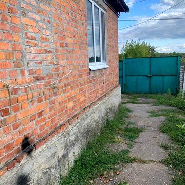 Продається будинок у селищі Логачівка.