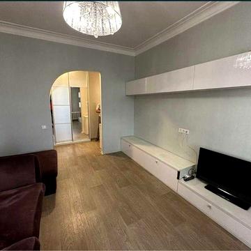 Сдам просторную 2-х комнатную квартиру на Гоголя