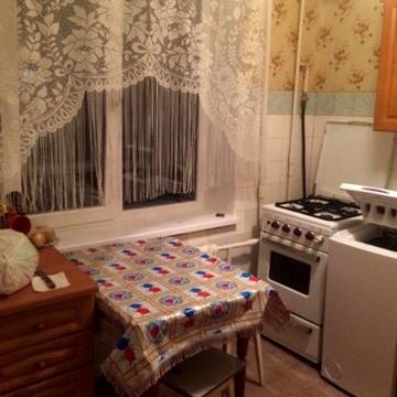 Чорнобильська вул., 13