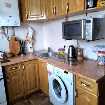 Продам 2х ком.кв-ру в центре, ул . Парковая 4/5