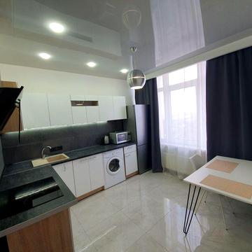 Аренда евродвушка ЦЕНТР 34 Жемчужина, кровать и диван