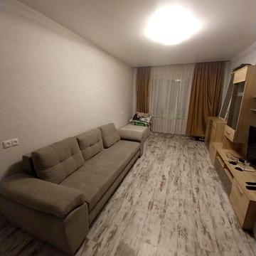 Продам 2 х кімнатну квартиру в центрі міста Борисполя