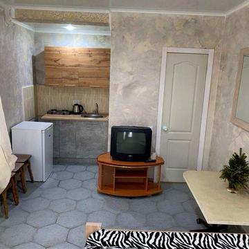 Аренда  квартира студия частеый сектор Лузановка!