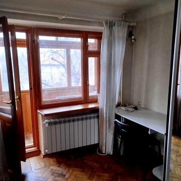 Продам 2-комн квартиру , м Научная ,3/5 , сталинка ,47,5 м кв , 38000
