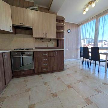 3-кімн новобудова в клубному будинку по вул. Ясенка (Пожарського)