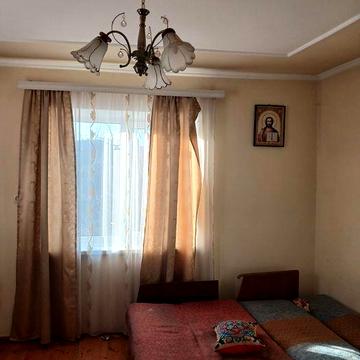 Продаю половину будинку