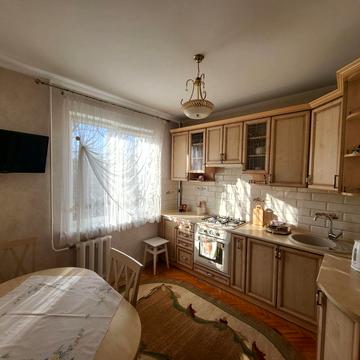 Чигиринська вул., 5